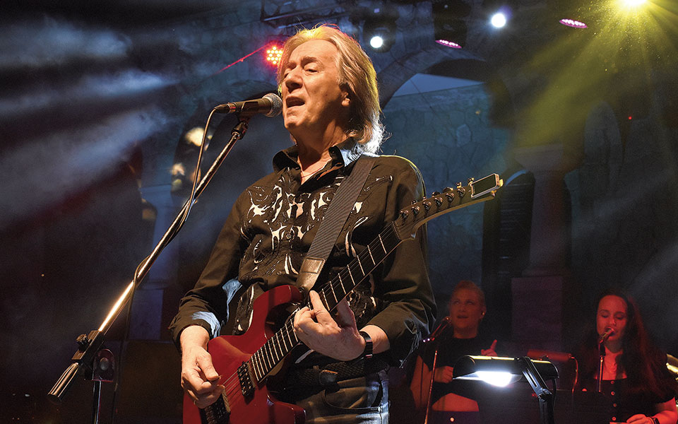 ο-κώστας-μπίγαλης-δεν-είναι-πια-ποπ-562351507