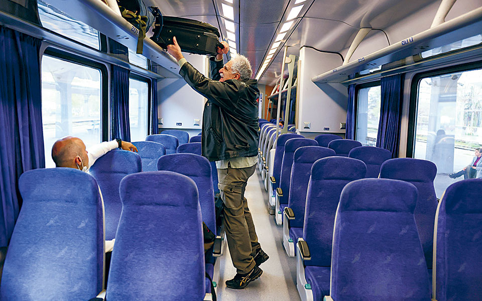 Τρένα: Ξανά στις ράγες, σε ένα μουδιασμένο ξεκίνημα – Η «Κ» στο δρομολόγιο του Intercity από Αθήνα για Θεσσαλονίκη-2