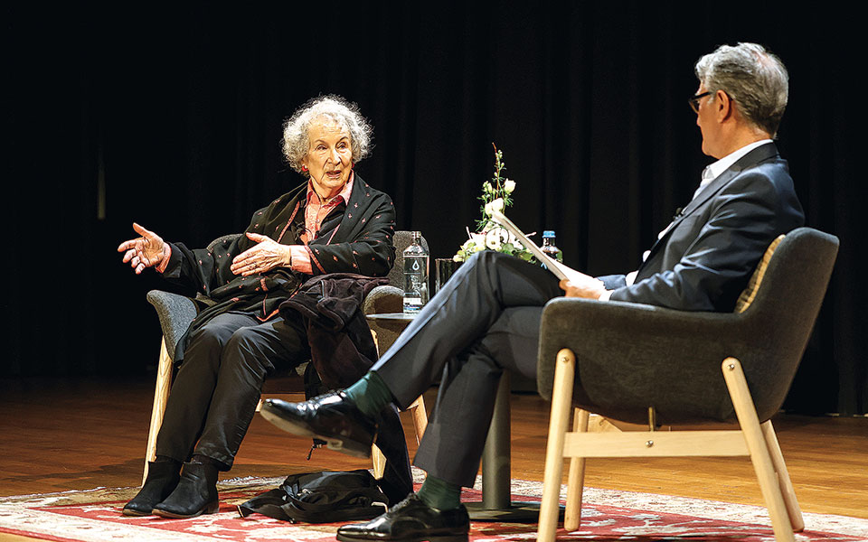 Μάργκαρετ Ατγουντ: Ζούμε σε μια οπτική εποχή-1