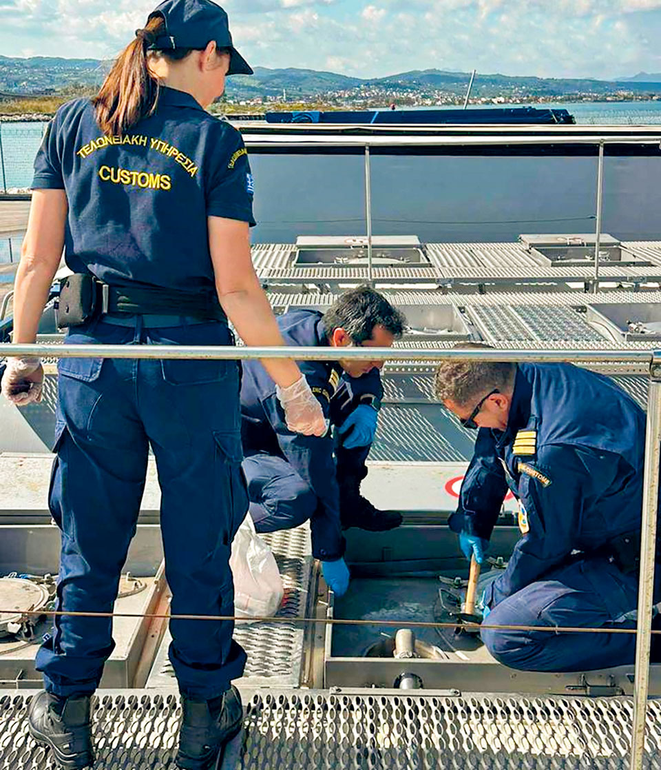 Χτύπημα σε κύκλωμα νοθείας καυσίμων-1