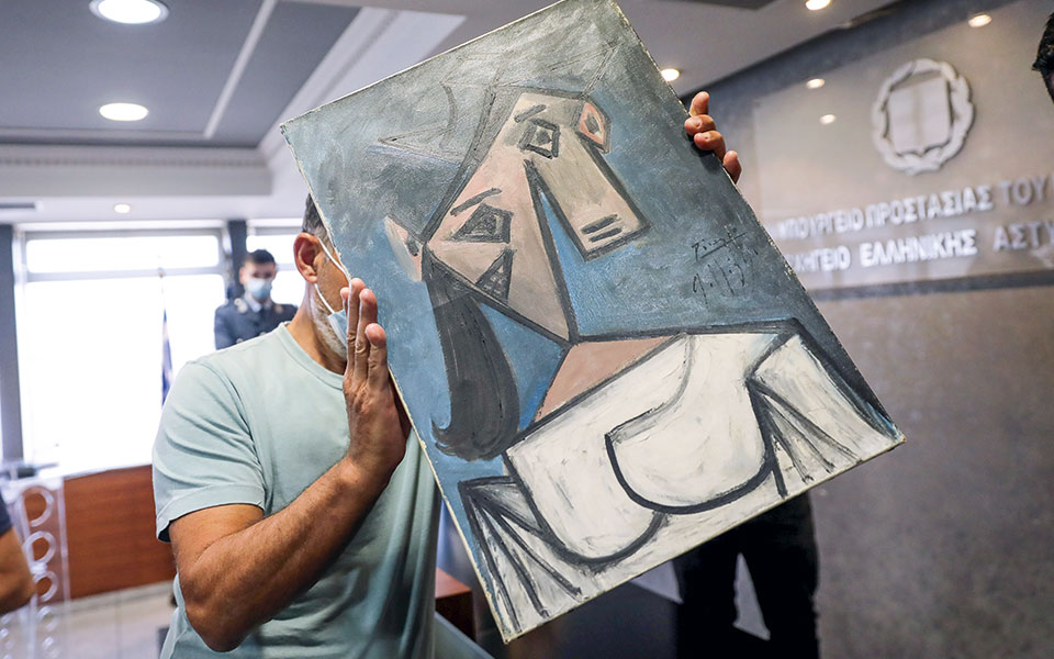 αστυνομία-ενα-απλό-μπράβο-για-τον-πι-562370959