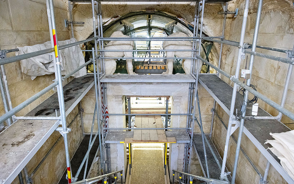 ξενάγηση-στο-μνημείο-της-αμφίπολης-562378312