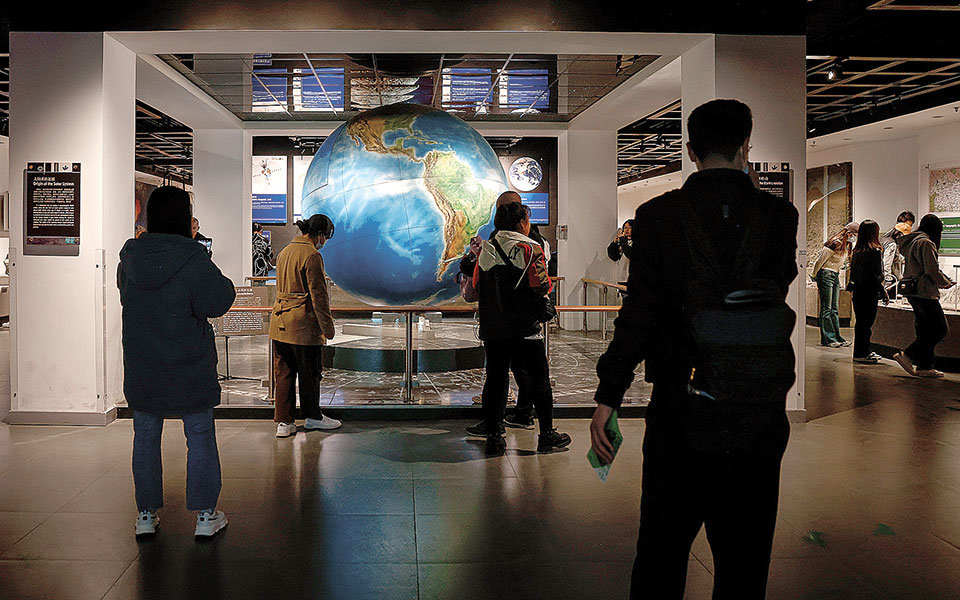 Ημέρα της Γης με γιορτές και προειδοποιήσεις για κρίσιμη απειλή-1