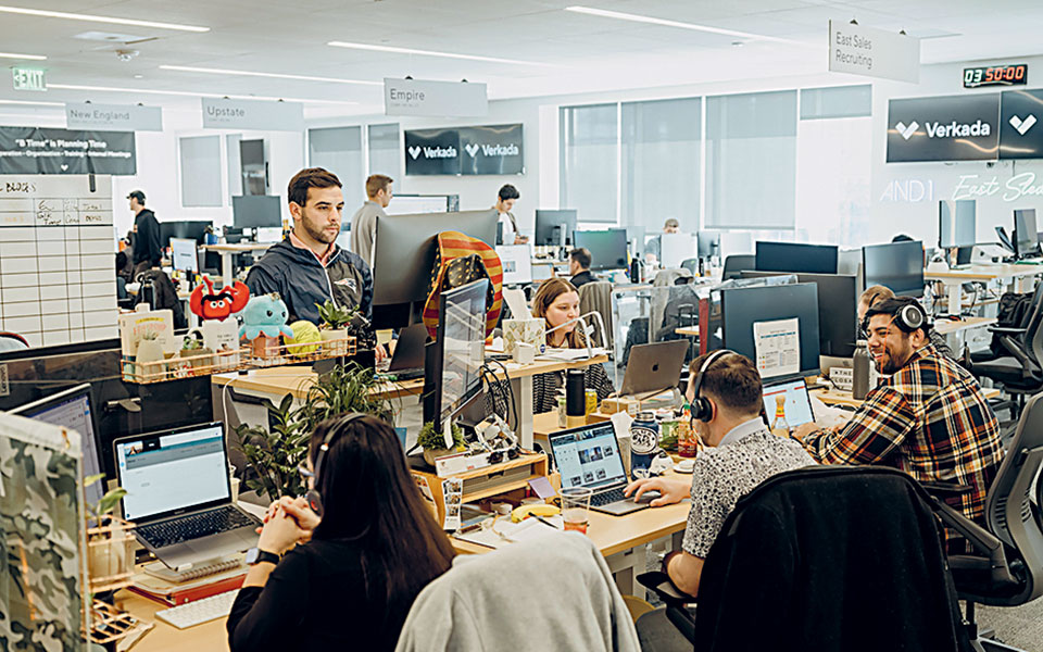 η-τηλεργασία-βλάπτει-σοβαρά-την-καριέ-562387396