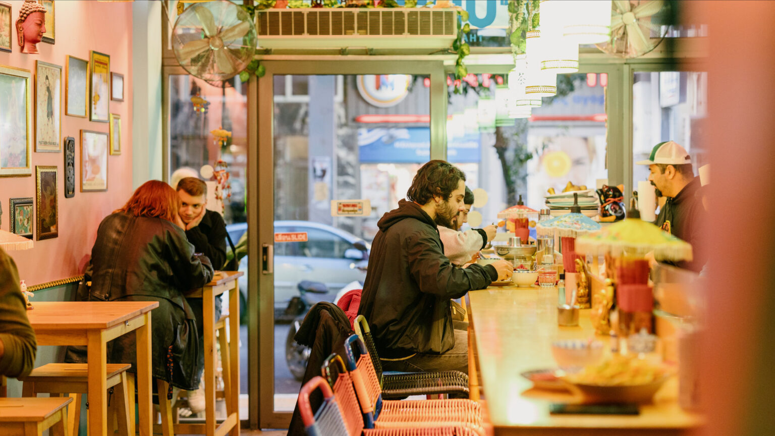 πού-τρώει-η-γεωργία-με-την-παρέα-της-10-οι-562391221
