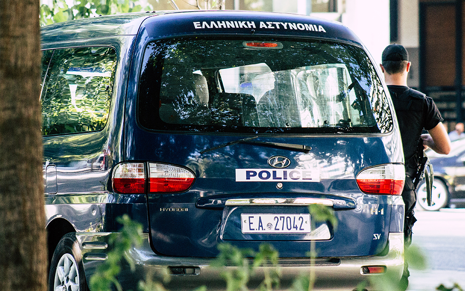 μοσχάτο-χειροπέδες-σε-21χρονο-για-κατοχ-562375375