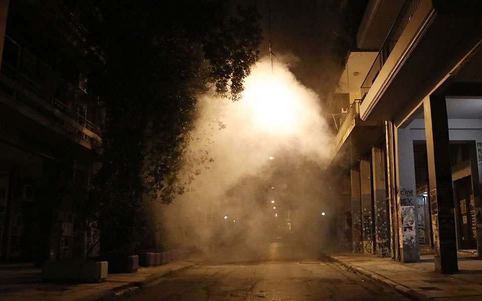 νύχτα-επεισοδίων-στην-αθήνα-ενας-τρ-562364695