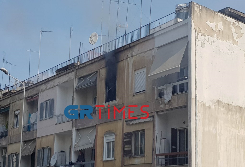 Θεσσαλονίκη: Φωτιά σε διαμέρισμα πολυκατοικίας στην Καλαμαριά-1