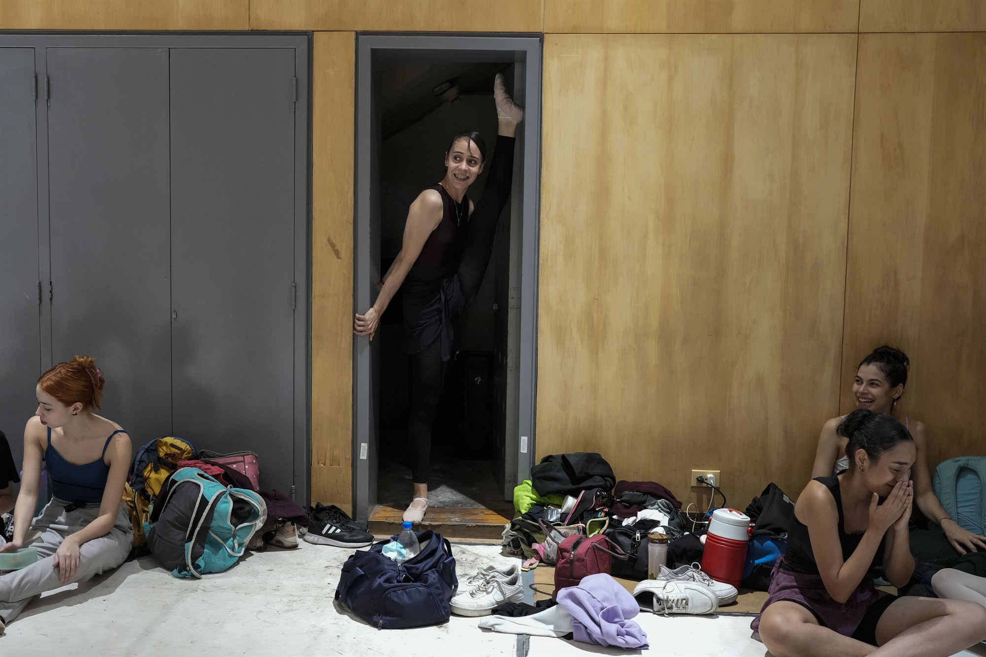 ανώτατη-σχολή-παραστατικών-τεχνών-το-562368616