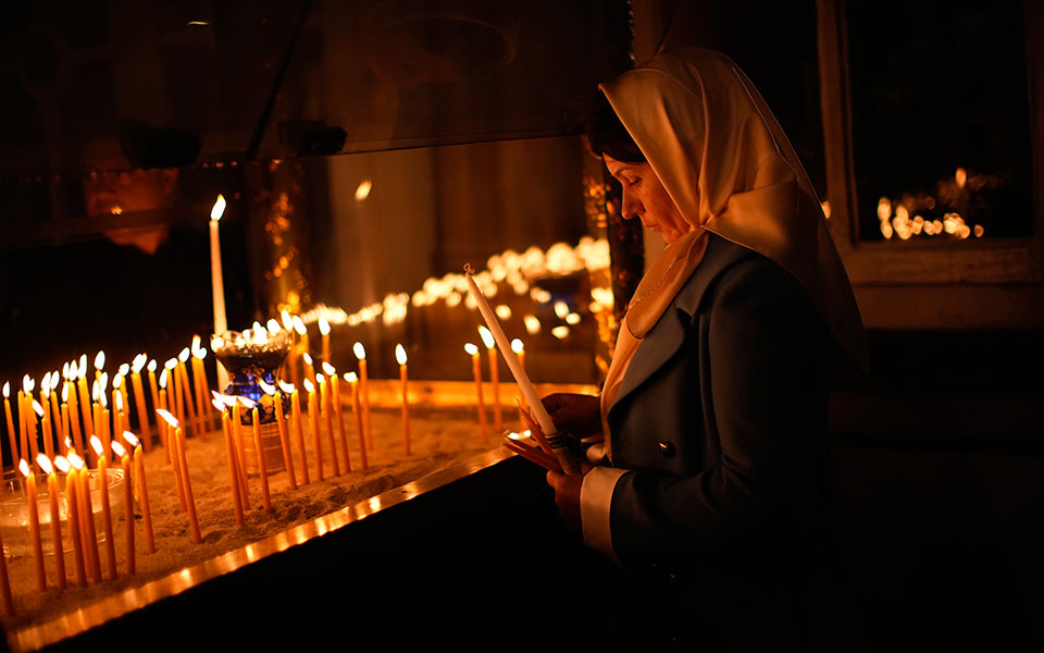 φανάρι-παύεται-ο-μέγας-αρχιμανδρίτης-562388569