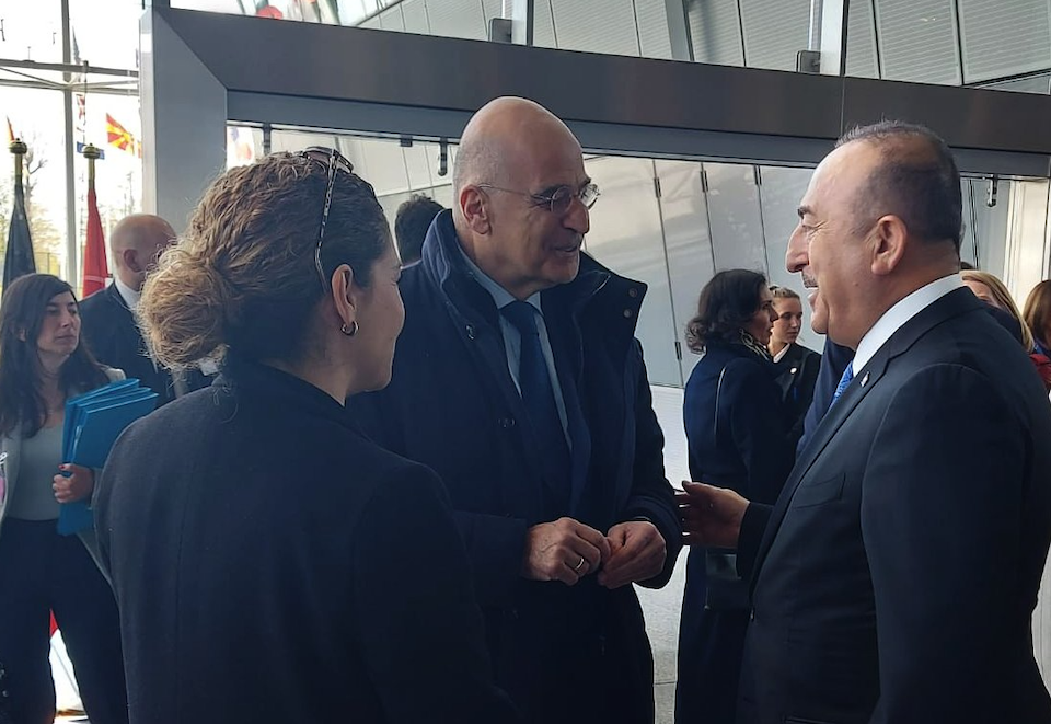 σύντομο-τετ-α-τετ-δένδια-τσαβούσογλ-562355422