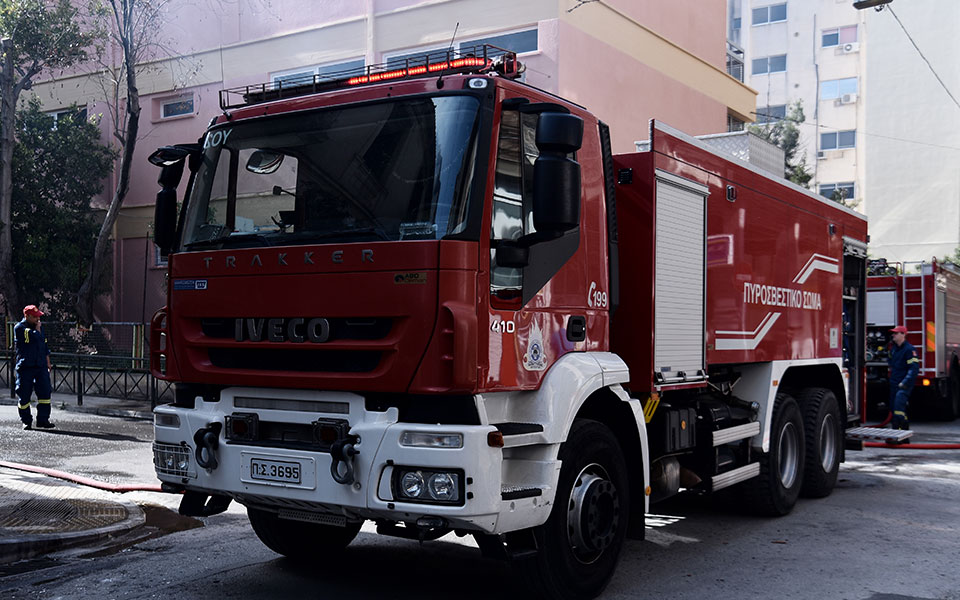 κοζάνη-φωτιά-στο-ισόγειο-του-3ου-γελ-δ-562358815