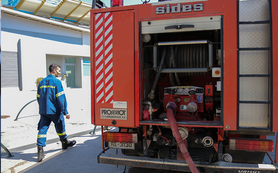 φωτιά-τώρα-σε-βιοτεχνία-στη-μεταμόρφω-562387888