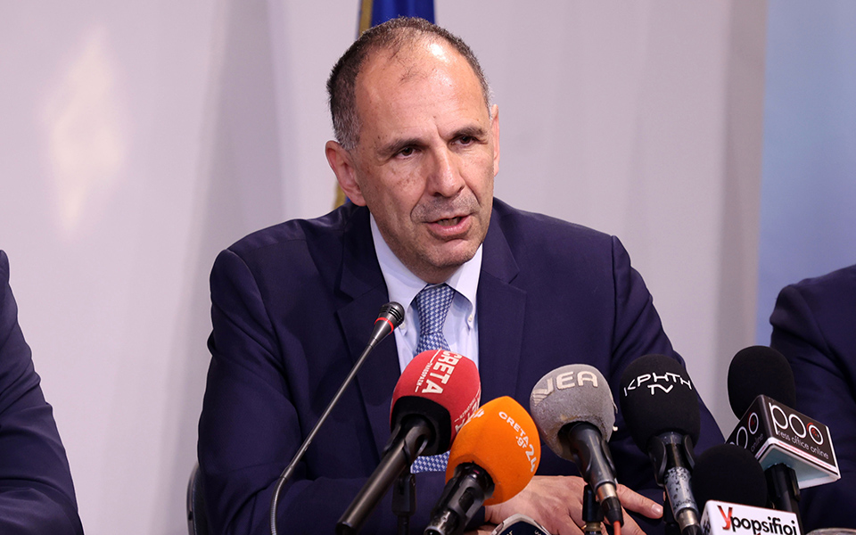 τηλεφωνική-επικοινωνία-γεραπετρίτη-562382437