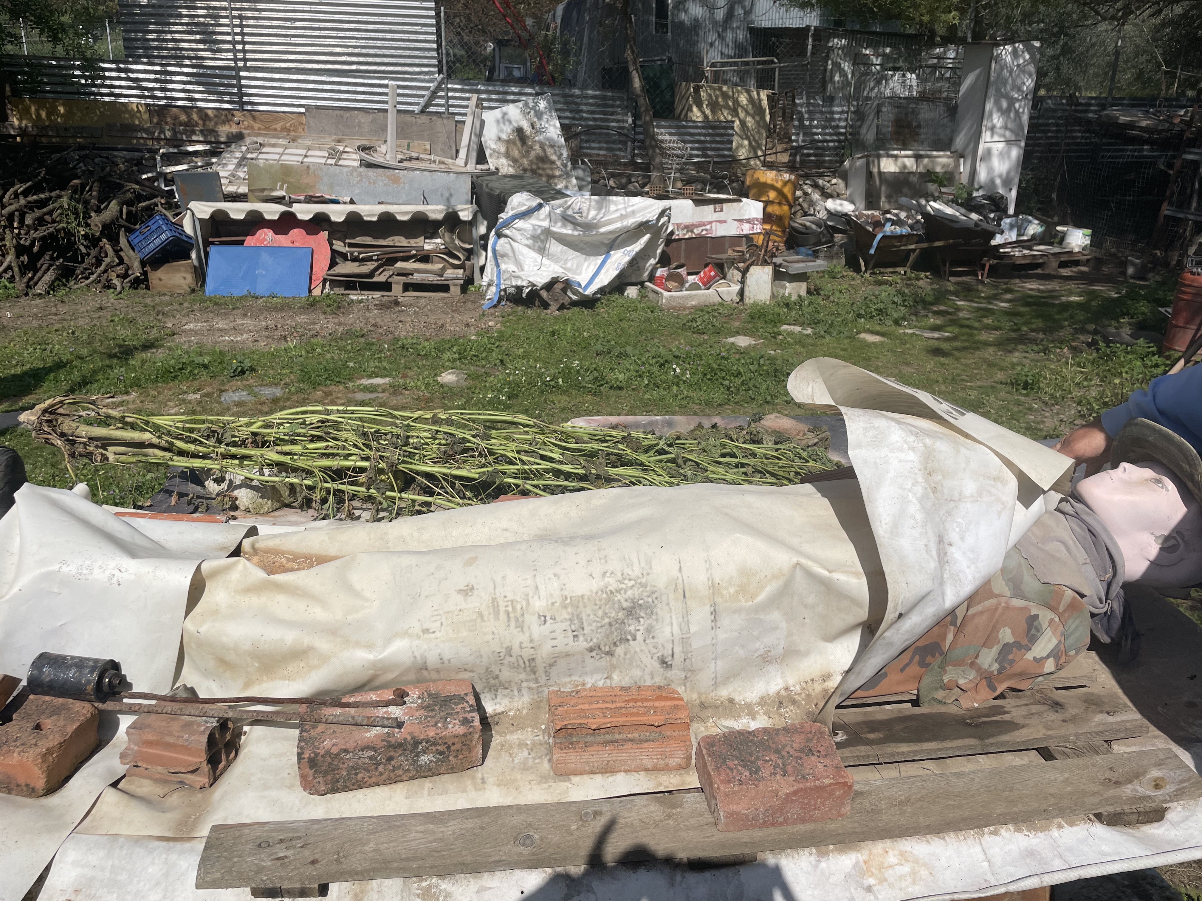 Ρουκετοπόλεμος: Με απαγορεύσεις και… άρωμα Χόλιγουντ-5