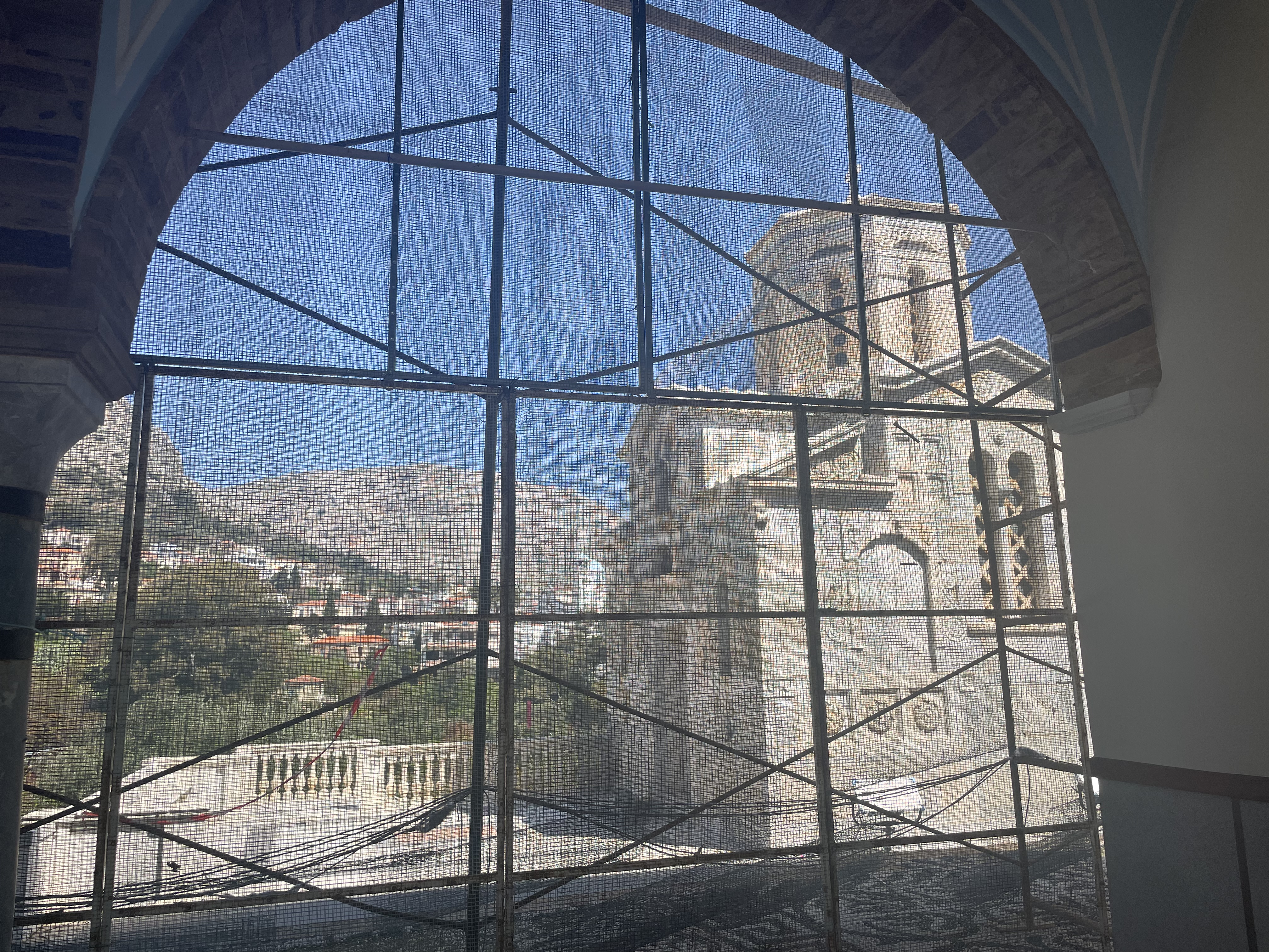 Ρουκετοπόλεμος: Με απαγορεύσεις και… άρωμα Χόλιγουντ-1