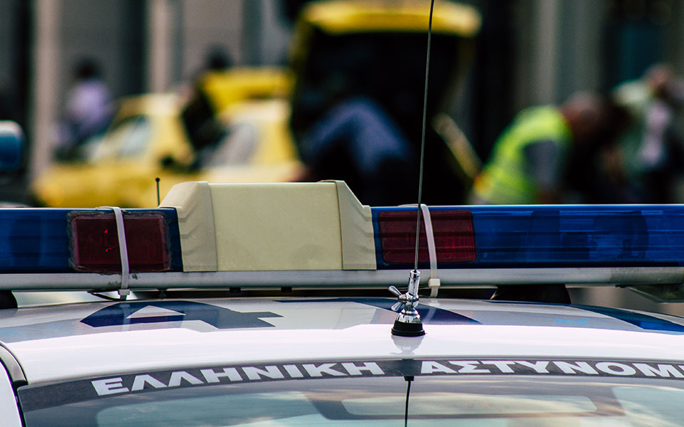 κορινθία-χειροπέδες-σε-19χρονο-για-κλοπ-562389586