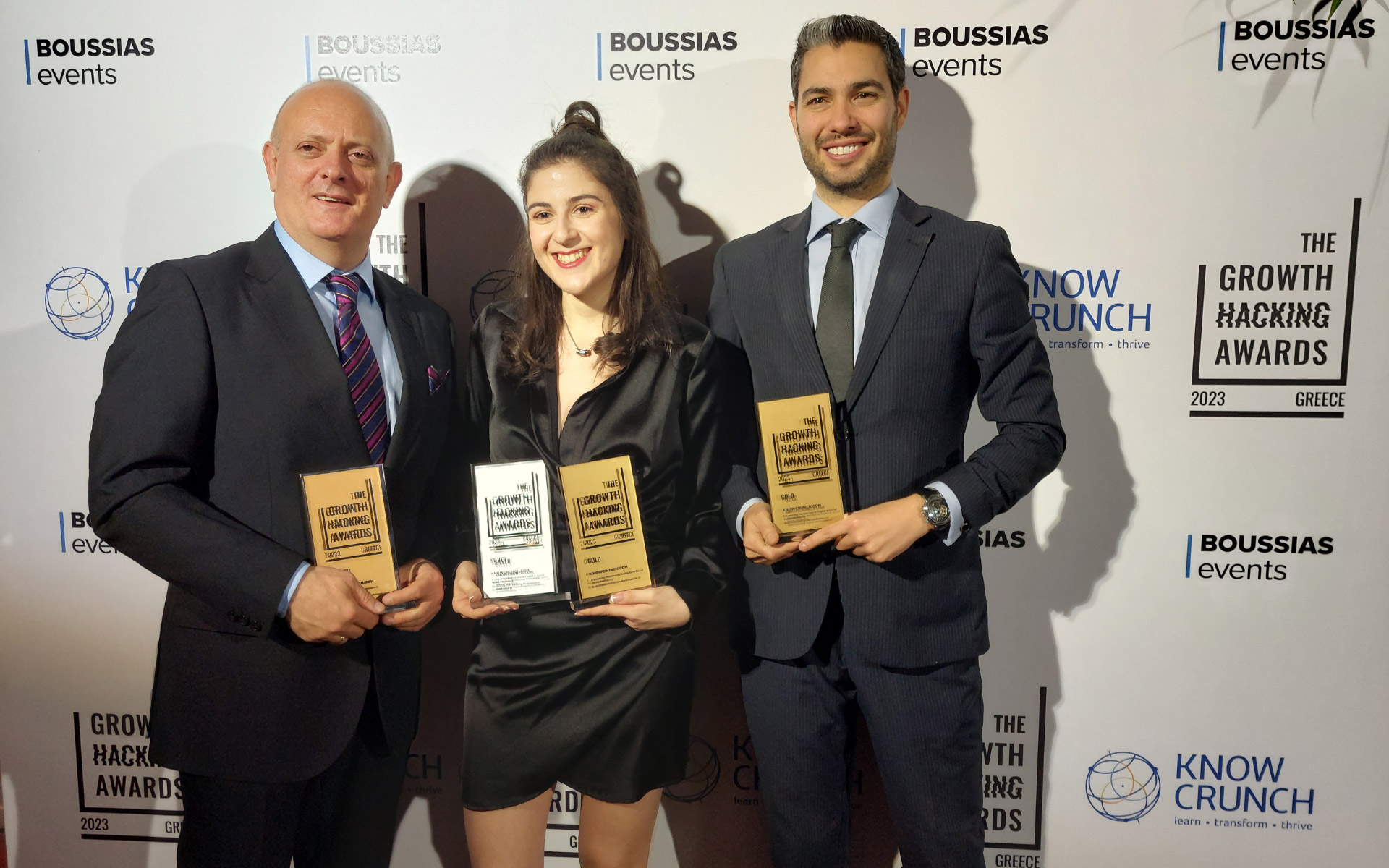 4-νέα-βραβεία-για-τη-knowcrunch-562389841