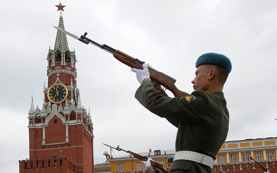 ερντογάν-ο-φερόμενος-ως-ηγέτης-του-ισλ-562386493