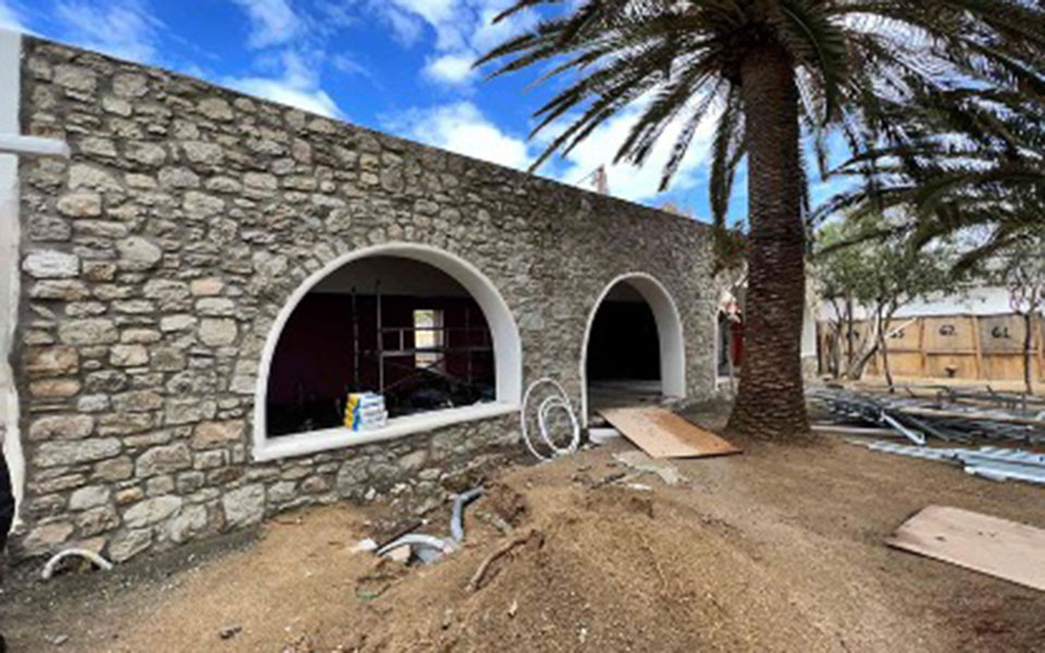 μύκονος-συλλήψεις-επτά-ατόμων-για-πολ-562369930