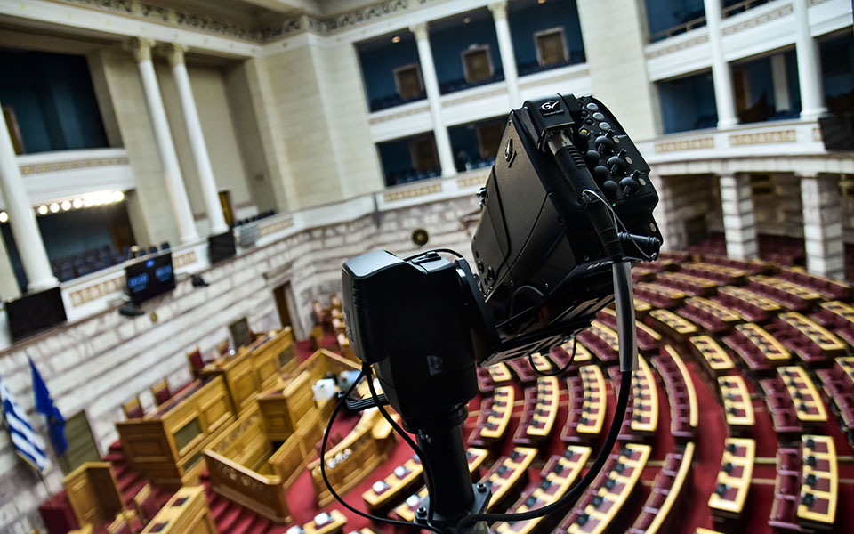 βουλή-live-η-συζήτηση-για-την-τροπολογία-μ-562365724