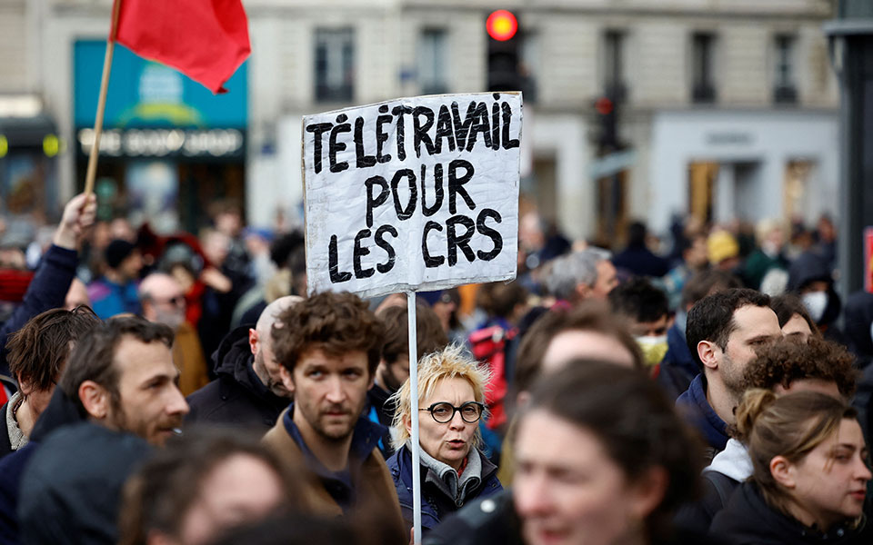 Γαλλία: Επεισόδια, συλλήψεις και τραυματίες στον 11ο γύρο κινητοποιήσεων-17