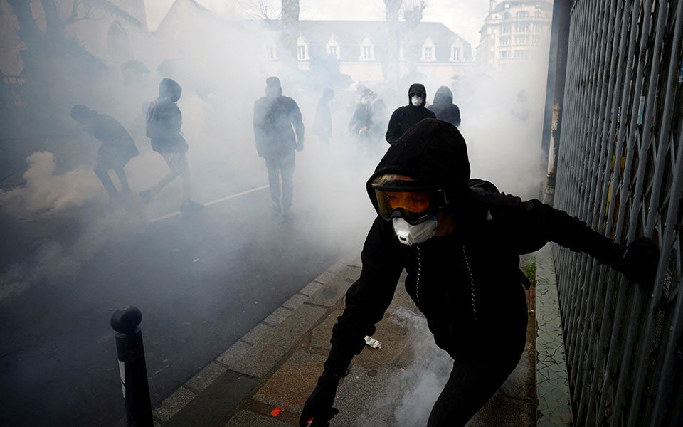 Γαλλία: Επεισόδια, συλλήψεις και τραυματίες στον 11ο γύρο κινητοποιήσεων-19