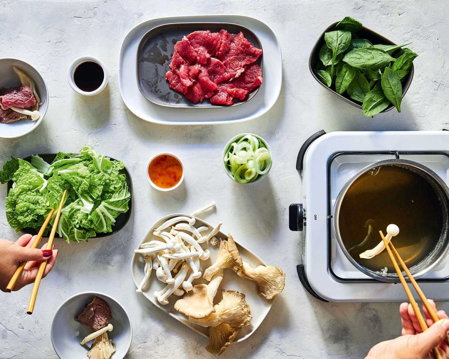 shabu-shabu-το-ιαπωνικό-φοντί-που-μαγειρεύετ-562385122