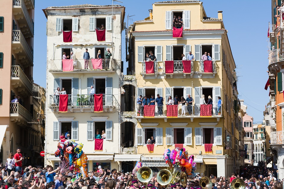 πού-θα-πάνε-οι-ελληνες-το-πάσχα-562373809