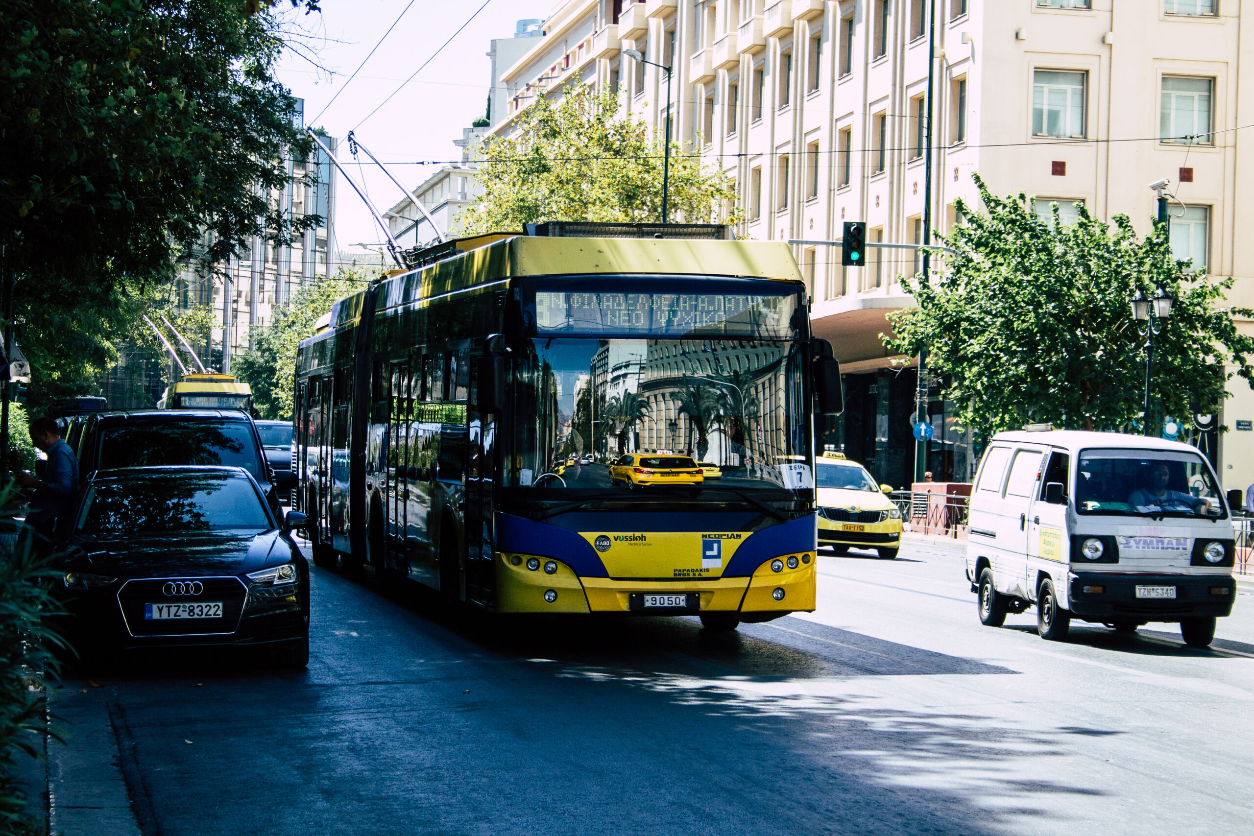 στάση-εργασίας-στα-τρόλεϊ-την-πέμπτη-20-562375768