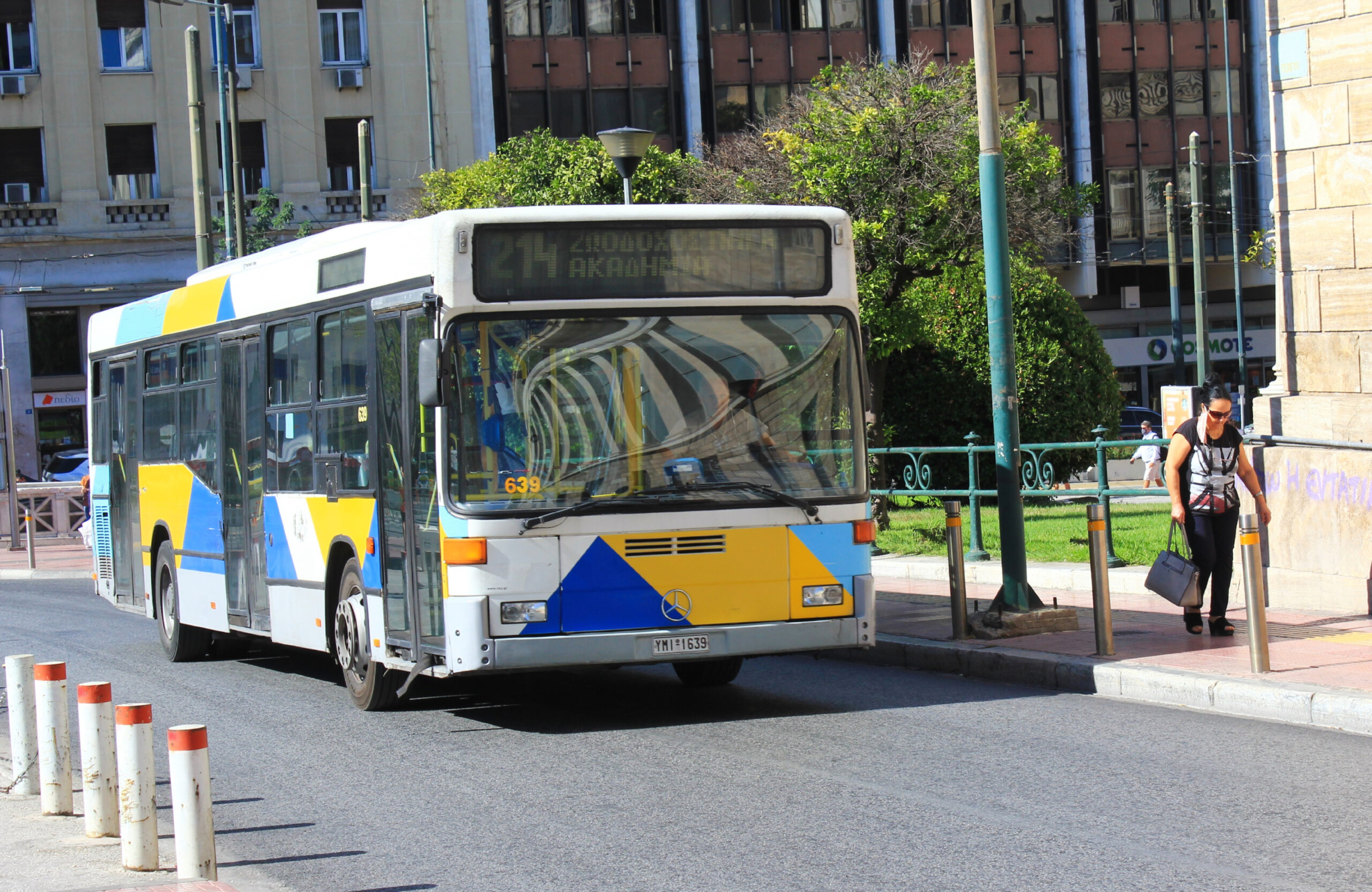 χωρίς-λεωφορεία-και-τρόλεϊ-η-αθήνα-σήμ-562358398