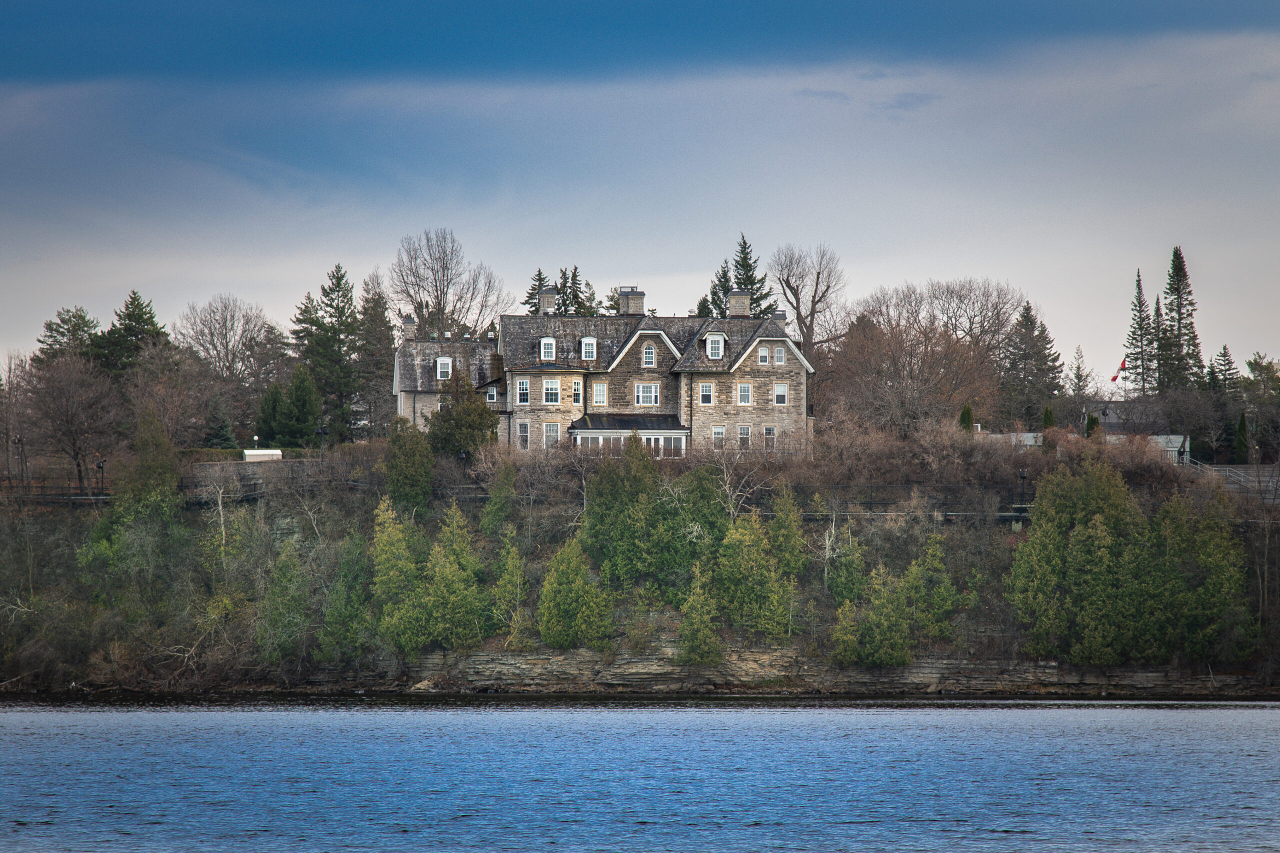 viral-το-φαλλικό-παγόβουνο-στην-πόλη-dildo-562371097