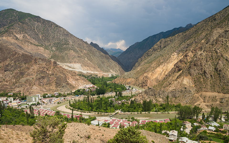 Η τουρκική πόλη που βυθίζεται μέρα με τη μέρα-1