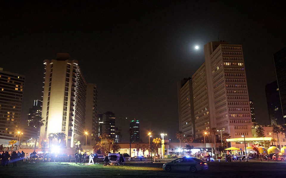 τελ-αβίβ-ένας-τουρίστας-νεκρός-και-πέν-562363756