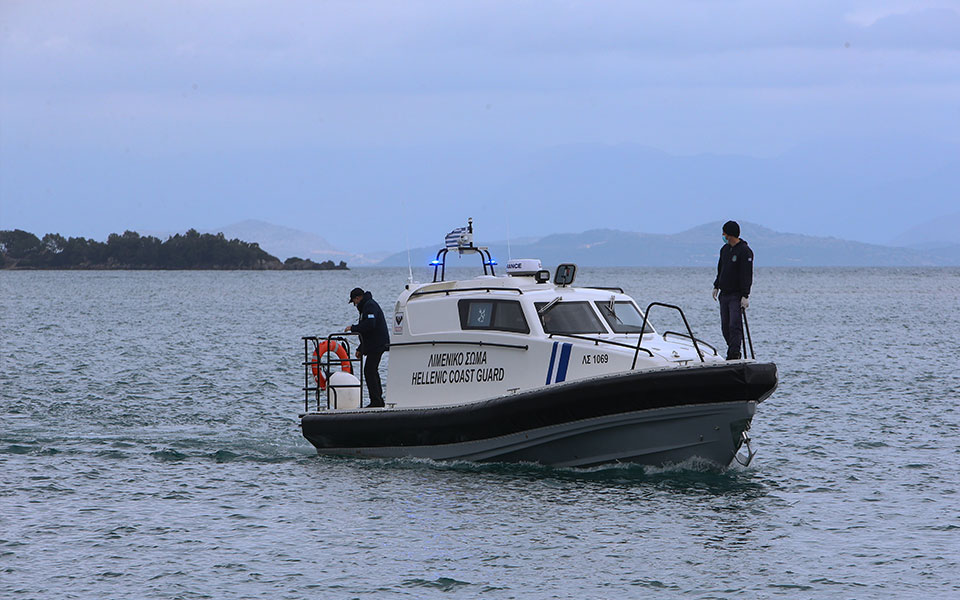 σπέτσες-πρόσκρουση-θαλαμηγού-σε-αγκυ-562391194