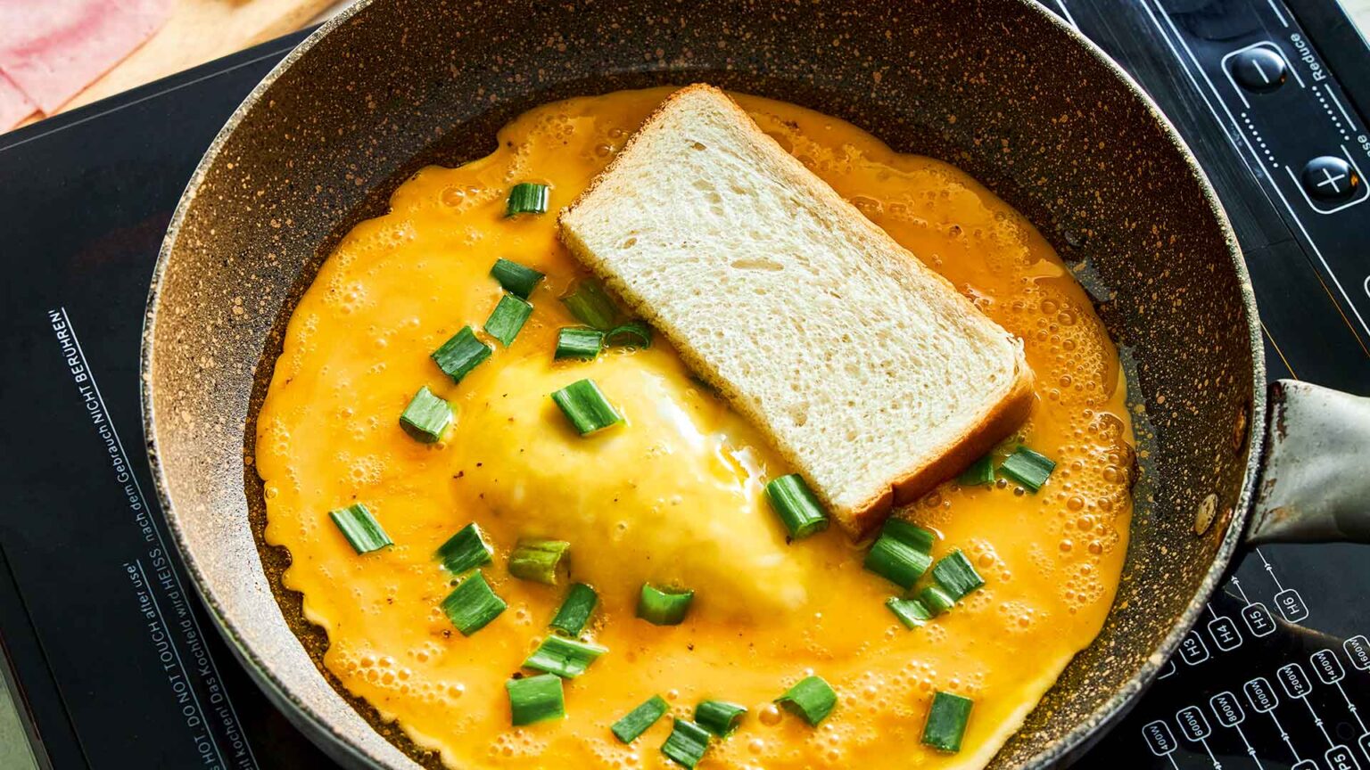 Το απόλυτο τοστ με ομελέτα-1