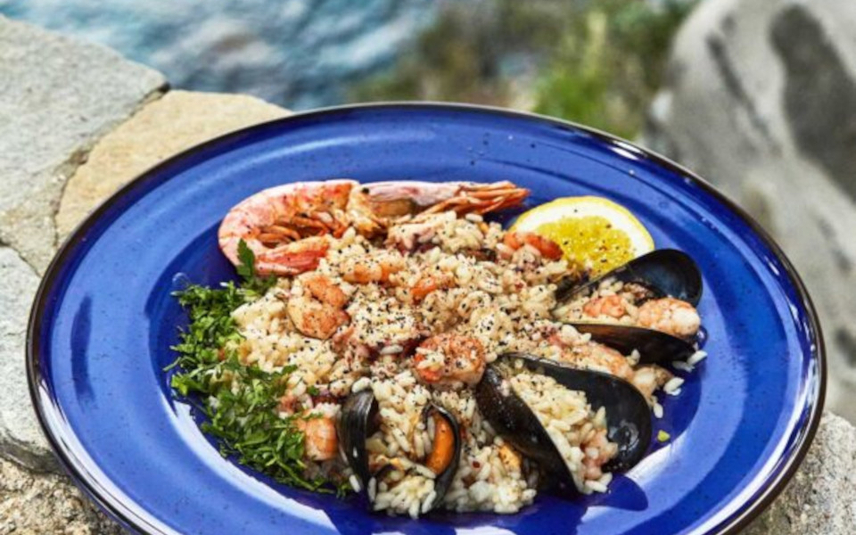 το-πιλάφι-με-θαλασσινά-του-μοναχού-επι-562373887