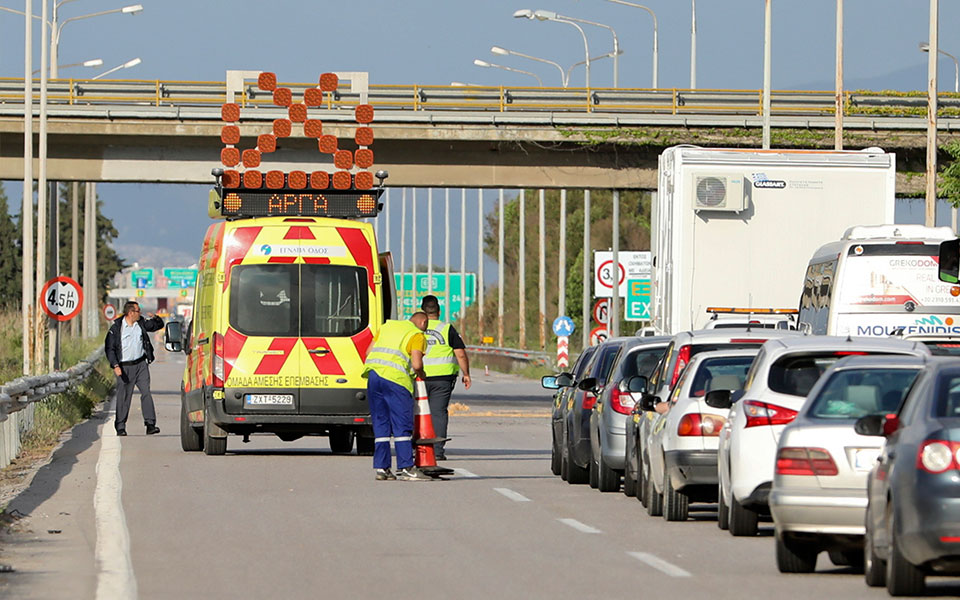 tροχαίο-στην-αθηνών-λαμίας-ντελαπάρ-562389913