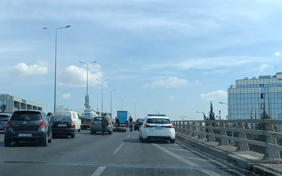 tροχαίο-στον-κηφισό-αυξημένη-η-κίνησ-562369336