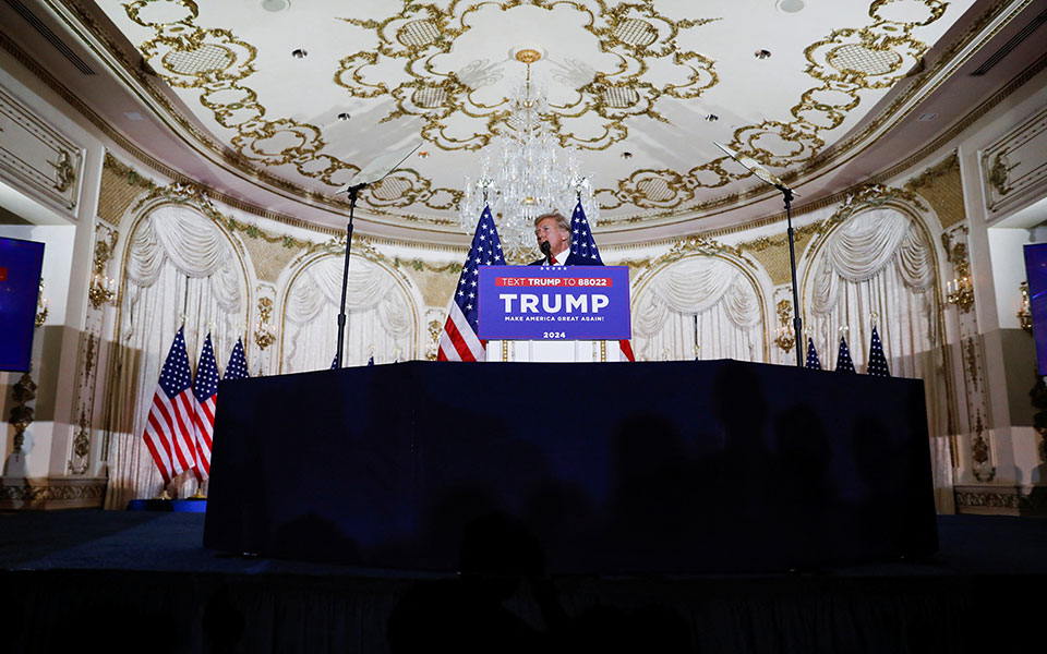 τραμπ-οι-αποκαλύψεις-και-τα-αναπάντητ-562356730