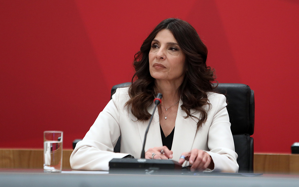 τσαπανίδου-η-κυβέρνηση-προσπαθεί-να-δ-562392034