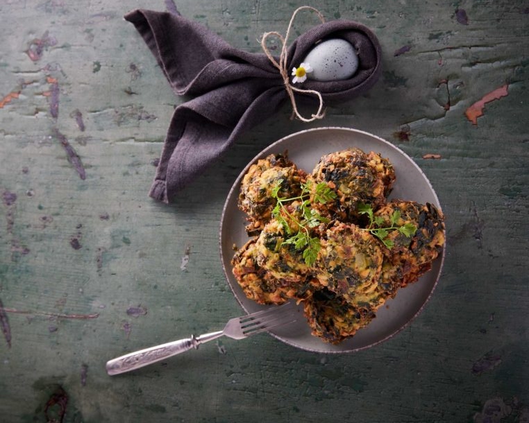 τσουκνιδοκεφτέδες-562379950