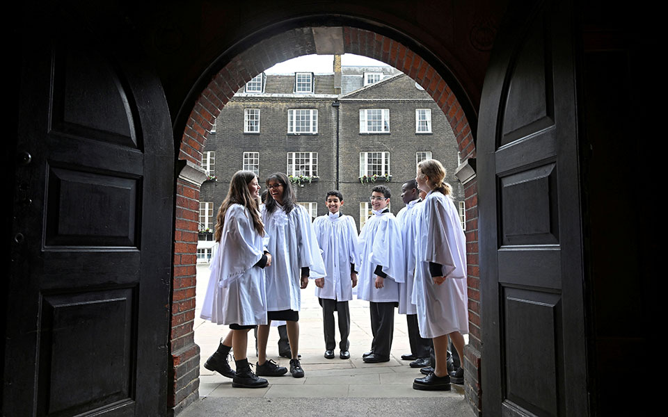 Στέψη Καρόλου: «Ζήτω ο βασιλιάς» θα φωνάξουν οι μαθητές λυκείου δίπλα από το Ουέστμινστερ-3