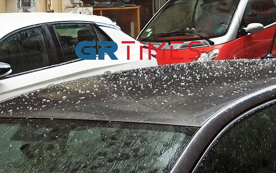 θεσσαλονίκη-άνοιξαν-οι-ουρανοί-έ-562365592