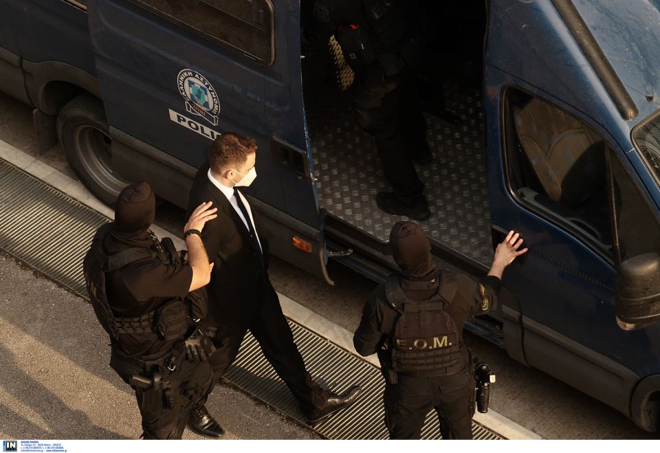 εγκλημα-στα-γλυκά-νερά-διεκόπη-για-πέμ-562447285