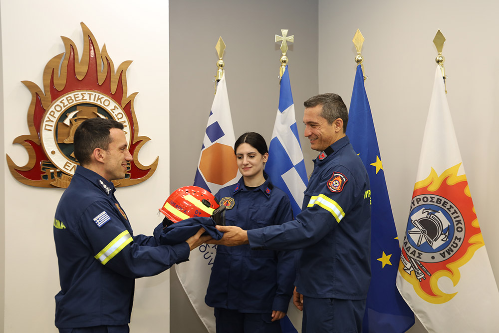 Δωρεά από τα Ιδρύματα Ιωάννη Σ. Λάτση και Αθηνάς Ι. Μαρτίνου σε 3.000 εθελοντές πυροσβέστες-4