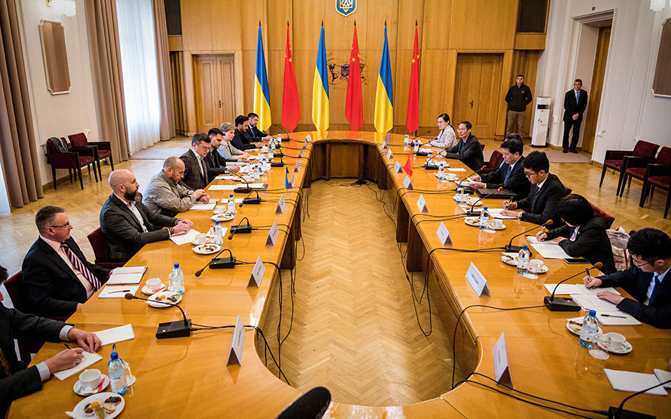 κίεβο-σε-κίνα-δεν-θα-δεχθούμε-καμία-πρό-562425460