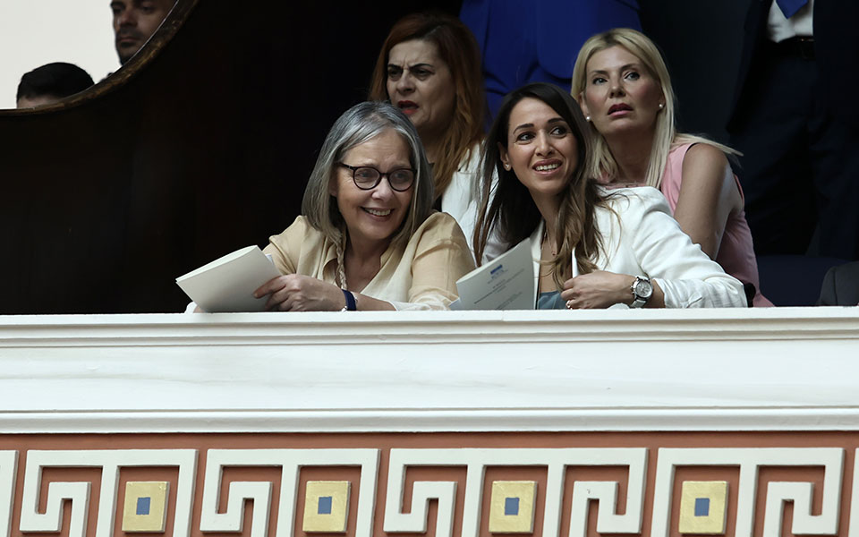 Ολοκληρώθηκε η ορκωμοσία της νέας Βουλής-8