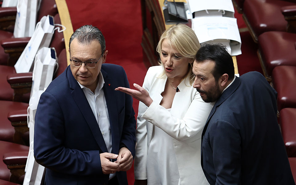 Ολοκληρώθηκε η ορκωμοσία της νέας Βουλής-7