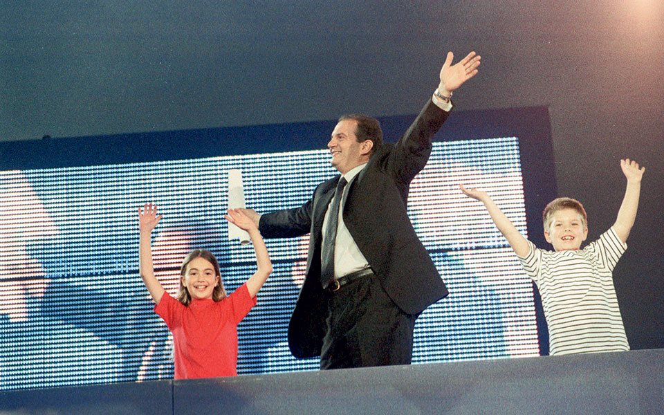 Η Ελλάδα στις κάλπες: 9 Απριλίου 2000 – «Το μεγάλο ντέρμπι» με το Χρηματιστήριο  στα ύψη-7